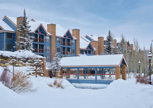 River Mountain Lodge by Breckenridge Hospitality - parking