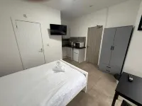 Cozy Studio Flat - With Garden and Modern Amenities - 2 stjerner