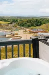 Lost Shore Surf Resort - Tiny houses