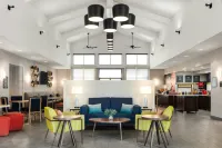 Hampton Inn & Suites El Paso-Airport - 2-Star