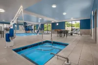 Hampton Inn Altoona - Pools