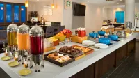 DoubleTree by Hilton Hotel Chicago - Schaumburg - breakfast