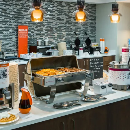 Hampton Inn & Suites Knoxville Papermill Drive