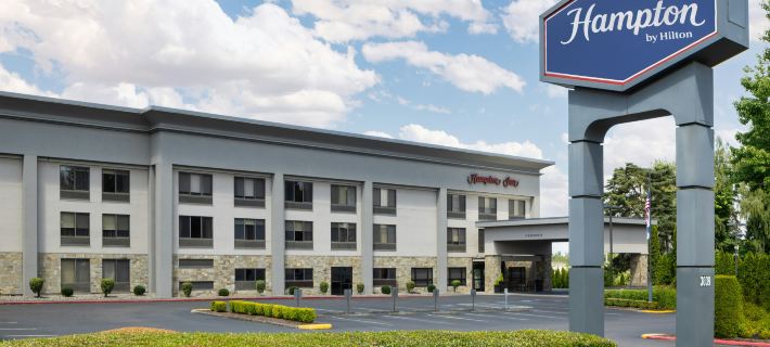 Hampton Inn Portland East Отели в г. Малтнома Каунти