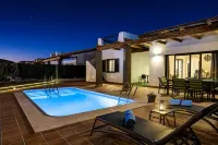 GuestReady - Luxury Villa with Pool - Villaer