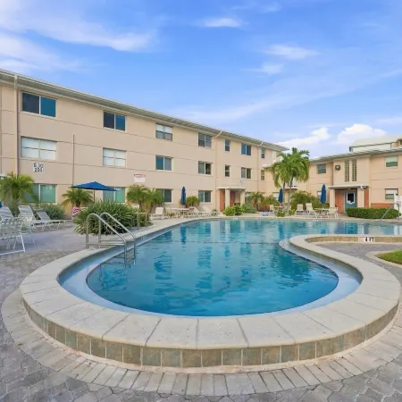 Steps to St Pete Beach - 2BR With Heated Pool