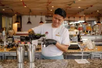 Swiss-Belresort Belitung - Quầy Bar