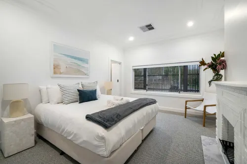 Sydney Harbour-Front Home With Views & Parking - parcheggio