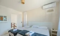 Spacious House w/ Pool in Guarajuba Cag0003 - 2-Star