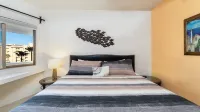 Inviting Oceanview 2bd/2ba Condo With Relaxing Coastal Vibes - Homestays