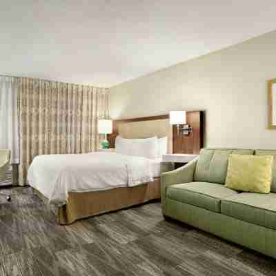 Hampton Inn Findlay Rooms