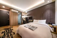 Ansan Boutique Hotel Reniel - parking