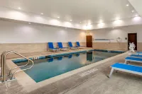 Comfort Suites - Pools