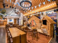长白山万达套房假日酒店 - 酒吧