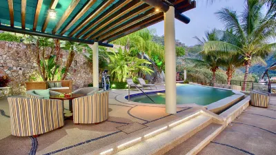 Luxury Beach Frontage Villa for Rent Hotel di 