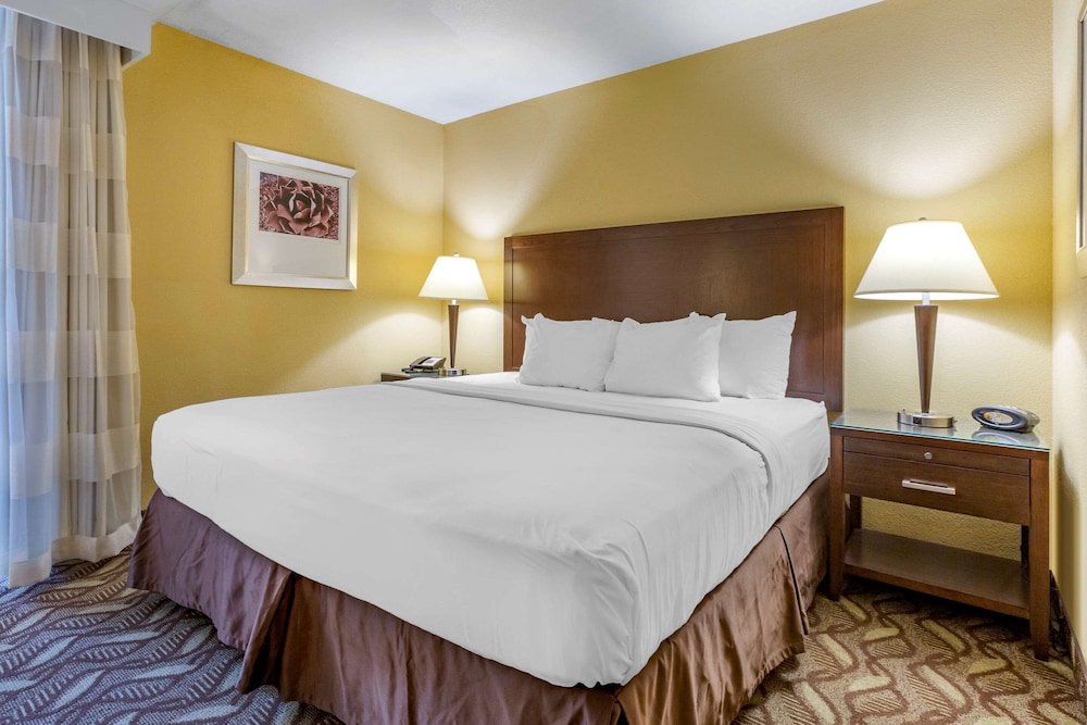 Clarion Inn & Suites