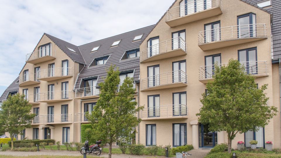 Goldsands II 402 Top Floor with Parking
