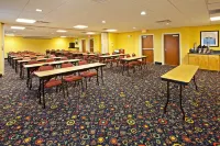 Holiday Inn Express & Suites LOUISVILLE SOUTH-HILLVIEW by IHG