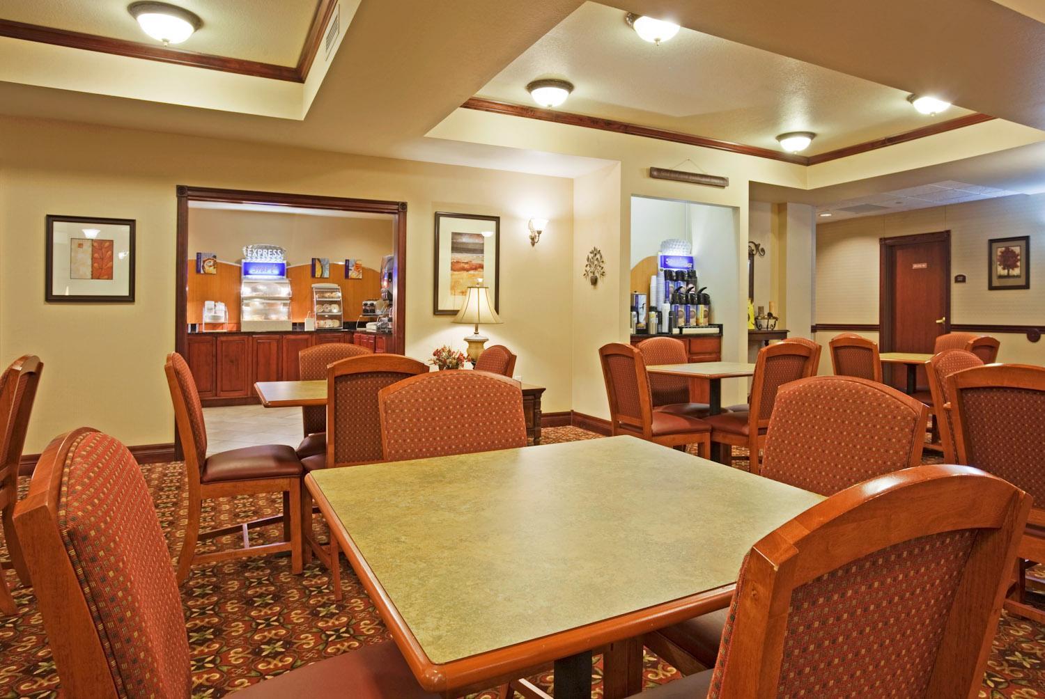 Holiday Inn Express & Suites Wausau, an Ihg Hotel