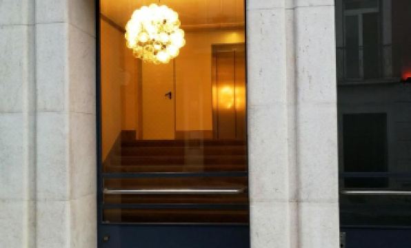 Industrial Lisbon Apartment - Adults Only