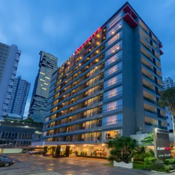 FuramaXclusive Sathorn, Bangkok Отели рядом с достопримечательностью «Саторн»