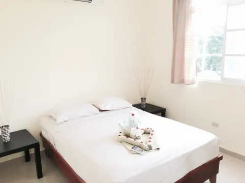 Costambar Seaside Apartment with Pool