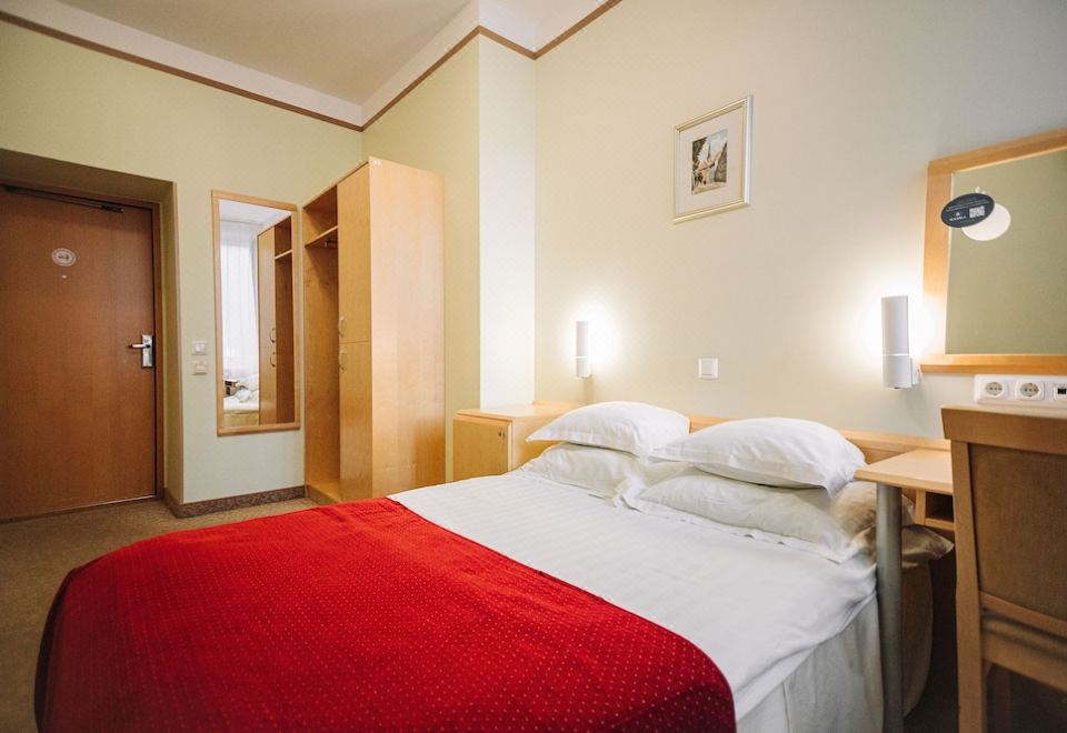 Rixwell Viru Square Hotel-Tallinn Updated 2023 Room Price-Reviews & Deals |  Trip.com