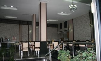 Grand Aksac Hotel - Housity