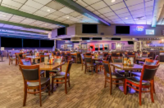 โรงแรม ฮอลิเดย์ อินน์ ร็อกฟอร์ด บาย IHG โรงแรมในร็อกฟอร์ด