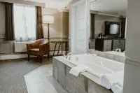 Crowne Plaza FREDERICTON-LORD BEAVERBROOK by IHG - Hot Tub