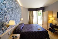 Sole Mare Hotels in Latte