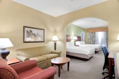 Holiday Inn Express & Suites DFW West - Hurst Các khách sạn gần The Hurst Conference Center