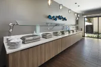 Holiday Inn & Suites ANAHEIM (1 BLK/DISNEYLAND®) by IHG - breakfast
