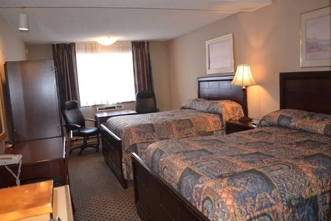 Nampa Inn & Suites
