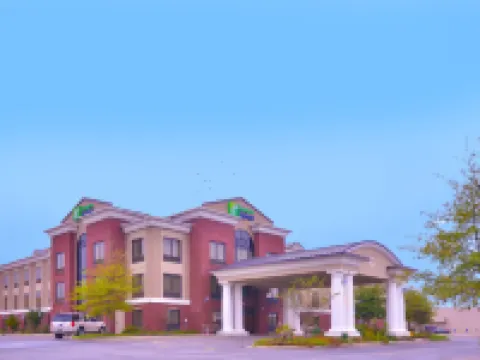 Holiday Inn Express & Suites Pine Bluff by IHG Hotels in Pine Bluff
