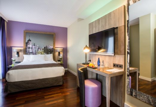 5. 레오나르도 호텔..