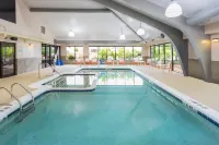 Holiday Inn BOONE - UNIVERSITY AREA by IHG - Pools
