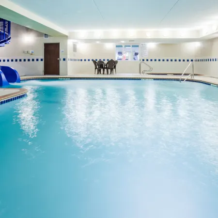 Holiday Inn Express & Suites DICKINSON by IHG