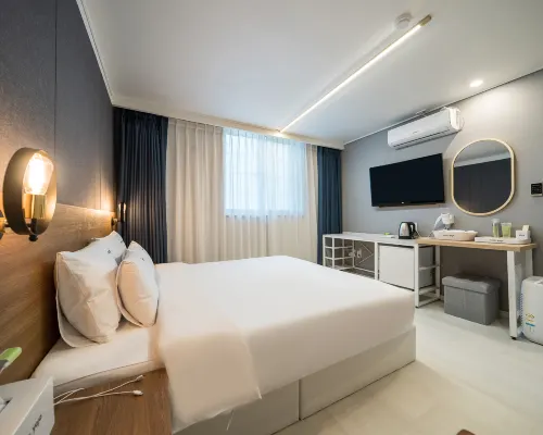 Sacheonpo Port Yaja Hotels in Sacheon