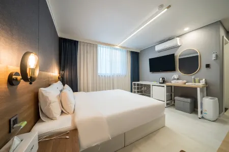 Sacheonpo Port Yaja Отели рядом с достопримечательностью «Hallyeohaesang National Park of Sacheonsi»