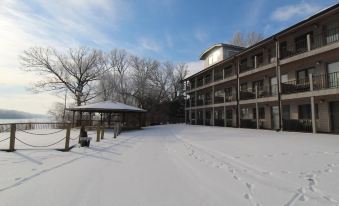 Paddle Wheel Inn