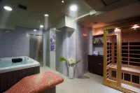 Blue Dolphin Hotel - Spa