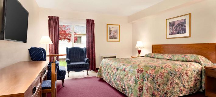 Travelodge by Wyndham Port Elgin Hotels in Bruce County