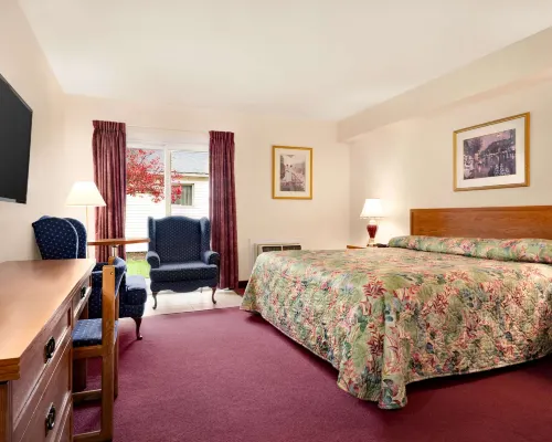 Travelodge by Wyndham Port Elgin Hotels in Bruce County
