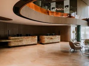 斯威諾吉茨希爾頓水療度假村