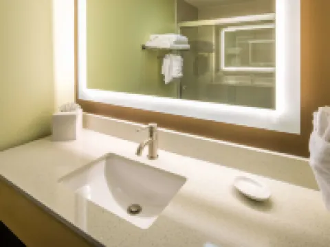 Red Lion Inn & Suites Everett Hotels in Everett