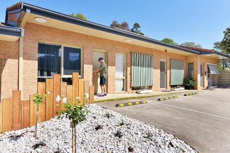 Cranbourne Motor Inn Отели в г. Биконсфилд