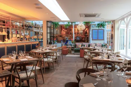 Harbour Hotel & Spa Richmond Отели рядом с достопримечательностью «Королевские ботанические сады»