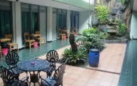 Hotel Trio