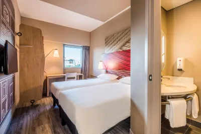 Ibis Cali Granada Hotels in 